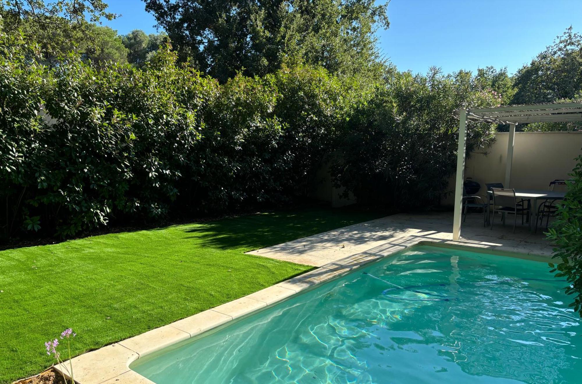 Les Jardins Du Castelas - Piscines, Jardins Et Spas Privatifs Uchaux Екстериор снимка