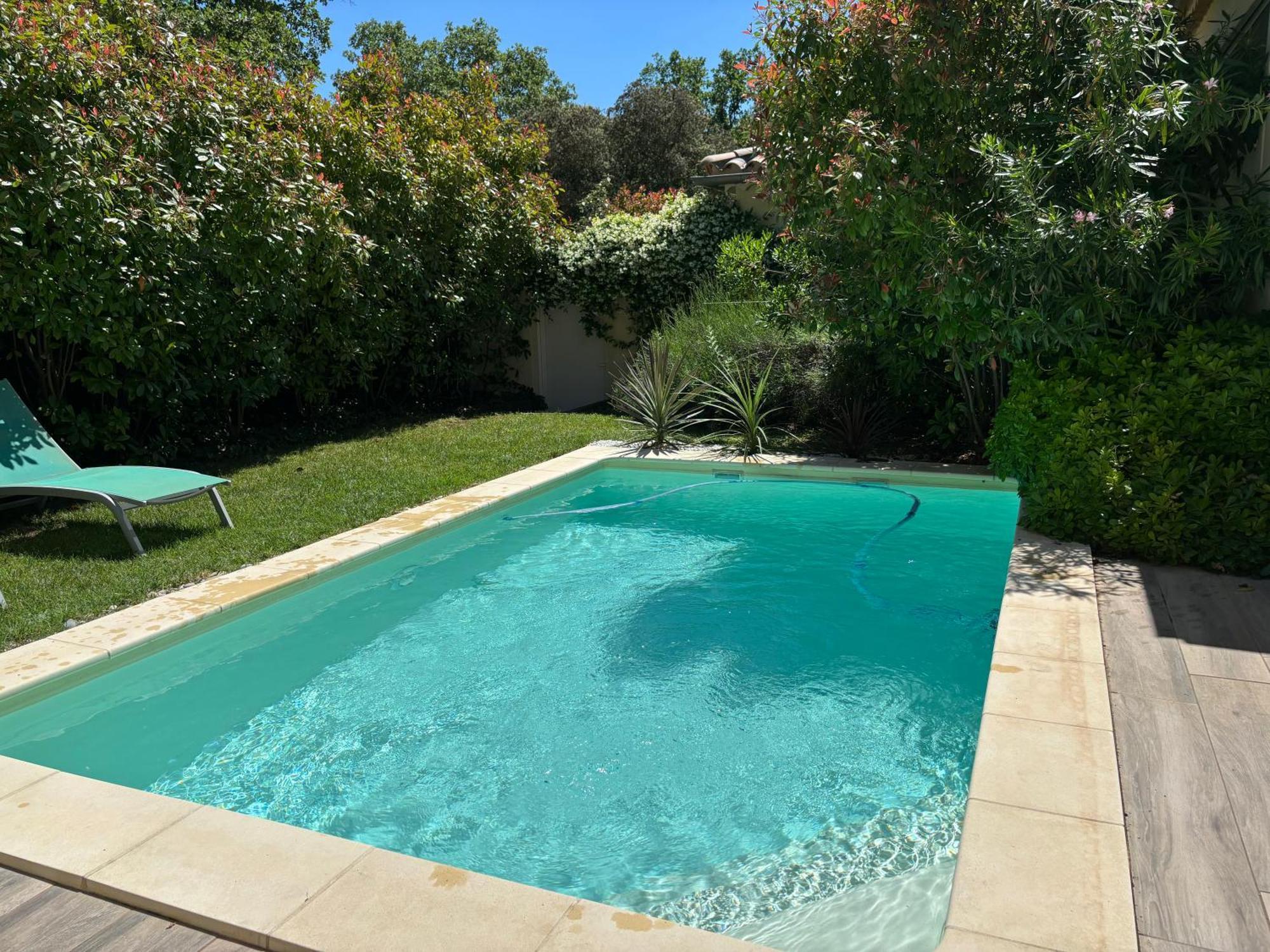 Les Jardins Du Castelas - Piscines, Jardins Et Spas Privatifs Uchaux Екстериор снимка