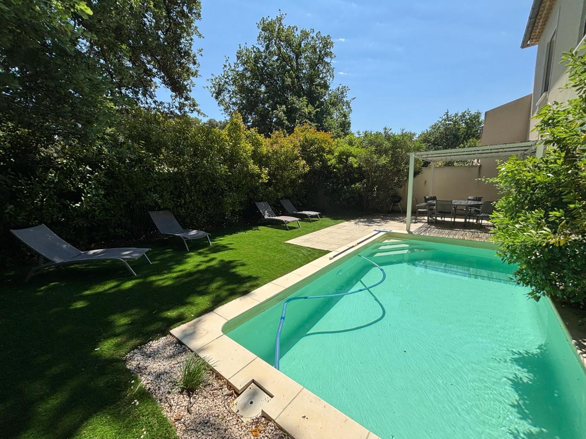 Les Jardins Du Castelas - Piscines, Jardins Et Spas Privatifs Uchaux Екстериор снимка